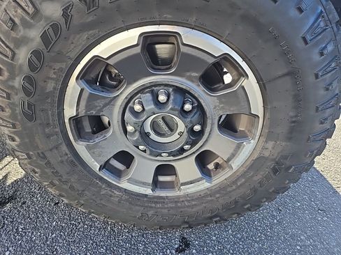 Used 2024 Ford F250 Platinum w/ Tremor Off-Road Package image 39