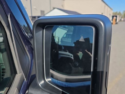 Used 2025 Jeep Wrangler Sport S image 31