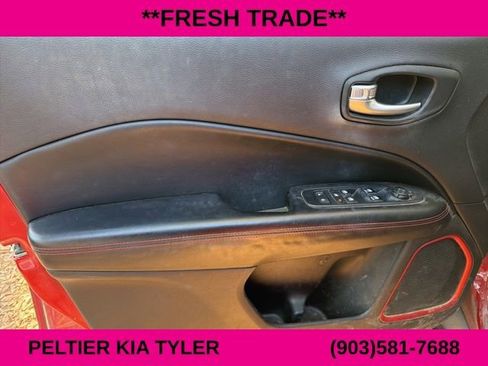 Used 2018 Jeep Compass Trailhawk w/ Navigation Group image 15