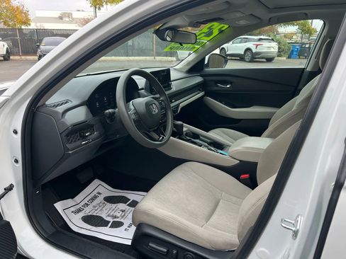 Used 2023 Honda Accord EX image 14