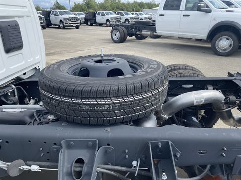 New 2025 RAM 3500 Tradesman AWD/4WD image 14