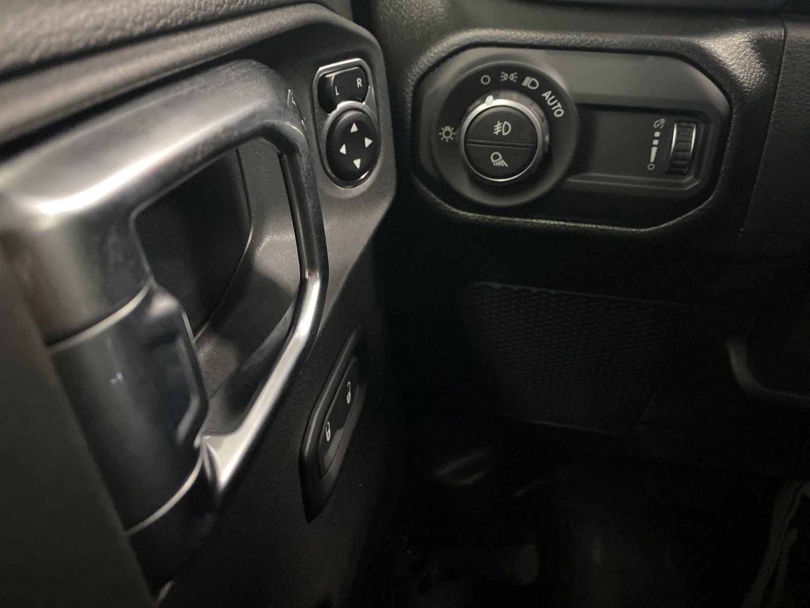 New 2023 Jeep Gladiator Mojave AWD/4WD image 14