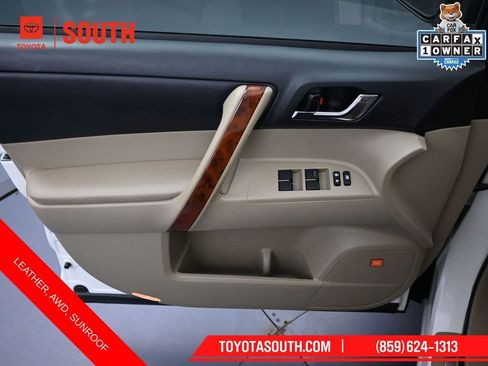 Used 2013 Toyota Highlander Limited image 24