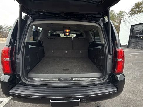 Used 2017 Chevrolet Suburban LT image 63