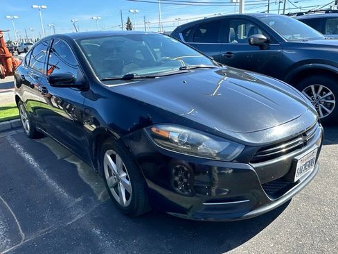 Used 2016 Dodge Dart SXT image 2
