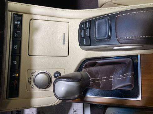 Used 2018 Lexus ES 300h image 28