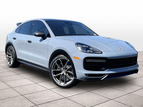 Used 2022 Porsche Cayenne Turbo GT AWD/4WD image 2