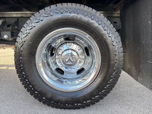 Used 2024 RAM 3500 SLT w/ Quick Order Package 2YG SLT AWD/4WD image 12