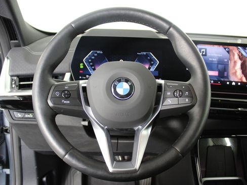 Certified 2025 BMW X2 xDrive28i w/ Premium Package image 15