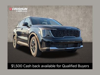 New 2025 Kia Sorento S w/ Panoramic Sunroof Package