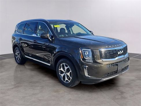 Used 2022 Kia Telluride EX image 3