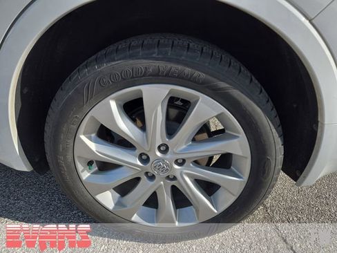 Used 2017 Buick Envision Premium w/ Driver Confidence Package image 24