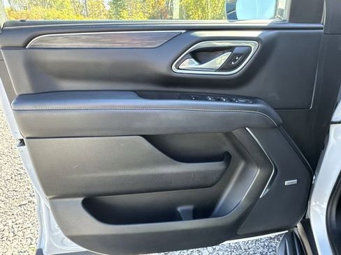 Certified 2022 GMC Yukon XL SLT w/ SLT Premium Package image 23