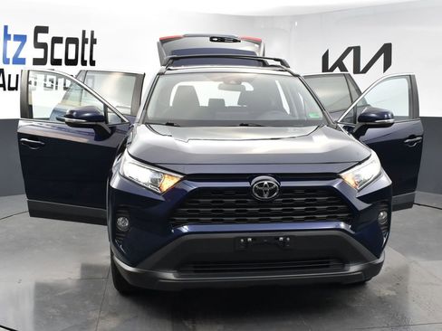 Used 2021 Toyota RAV4 XLE w/ Convenience Package image 25