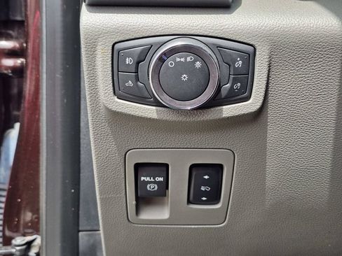 Used 2018 Ford F150 XLT w/ Equipment Group 302A Luxury AWD/4WD image 19