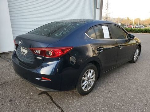 Used 2018 MAZDA MAZDA3 Sport w/ Preferred Equipment Package image 4