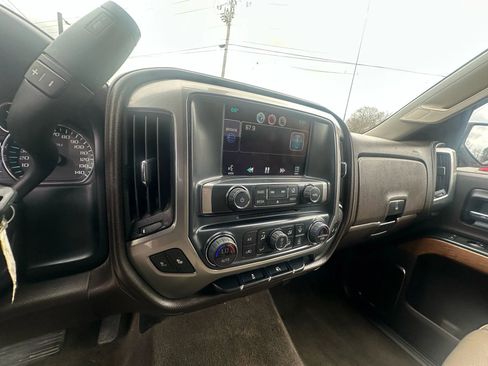 Used 2014 Chevrolet Silverado 1500 LTZ AWD/4WD image 19