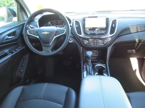 Used 2022 Chevrolet Equinox Premier AWD/4WD image 13