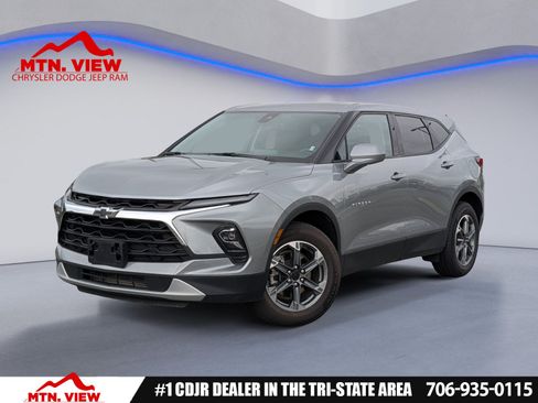 Used 2025 Chevrolet Blazer LT AWD/4WD image 1
