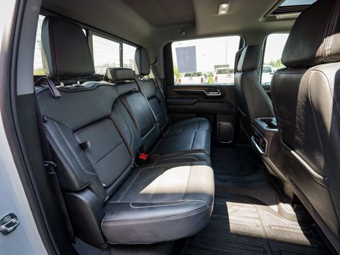 Used 2024 GMC Sierra 3500 Denali w/ Denali Reserve Package AWD/4WD image 28