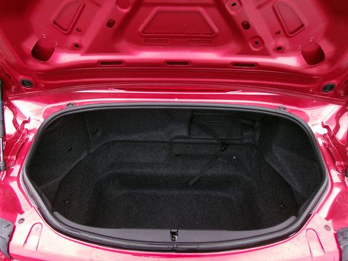 Used 2016 MAZDA MX-5 Miata Sport image 11