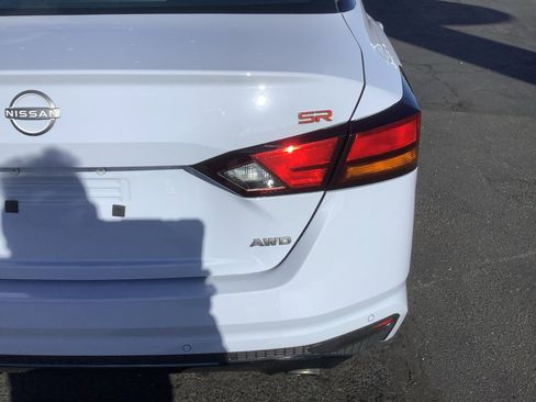 Used 2025 Nissan Altima 2.5 SR image 9