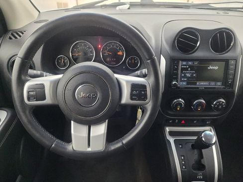 Used 2017 Jeep Compass Latitude AWD/4WD image 22