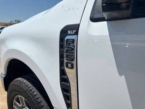 Used 2025 Ford F250 XLT w/ FX4 Off-Road Package AWD/4WD image 9