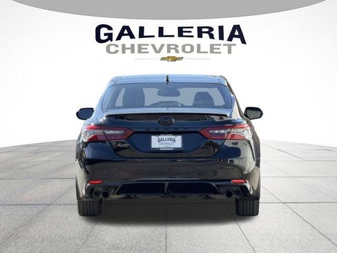 Used 2021 Toyota Camry XSE image 6