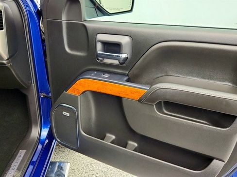 Used 2017 Chevrolet Silverado 1500 High Country image 30