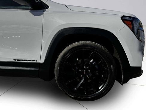 Used 2023 GMC Terrain SLE w/ Driver Convenience Package image 57