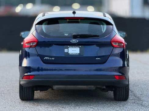 Used 2017 Ford Focus SEL w/ Cold Weather Package FWD image 4