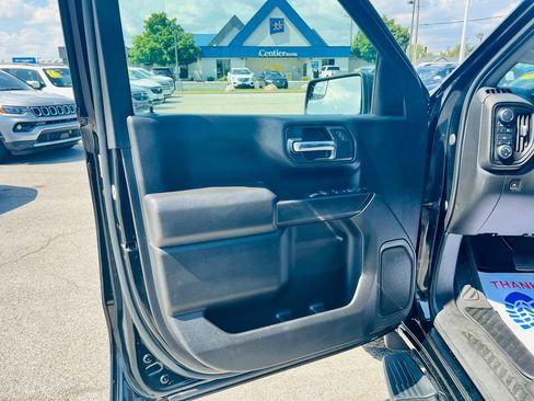 Used 2020 Chevrolet Silverado 1500 Custom w/ Custom Value Package AWD/4WD image 15