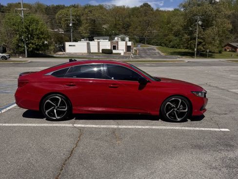 Used 2021 Honda Accord Sport image 9