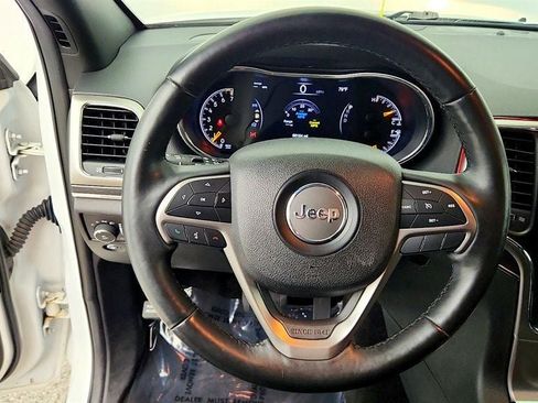 Used 2018 Jeep Grand Cherokee Limited AWD/4WD image 14