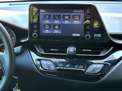 Used 2019 Toyota C-HR LE FWD image 28