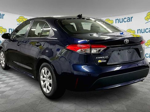 Used 2021 Toyota Corolla LE image 4