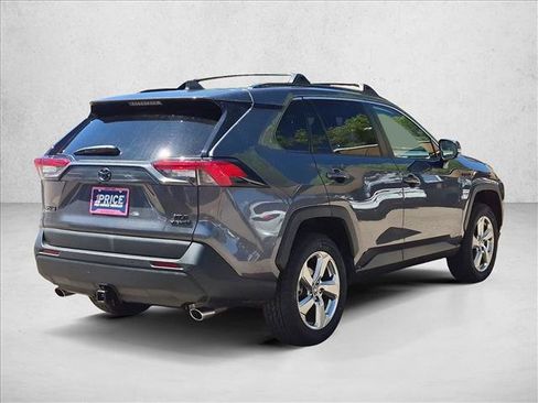 Used 2021 Toyota RAV4 XLE Premium AWD/4WD image 5
