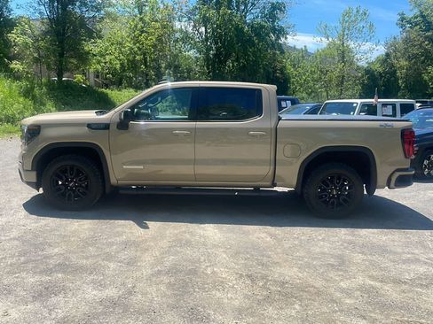 Used 2023 GMC Sierra 1500 Elevation w/ Elevation Premium Package AWD/4WD image 4