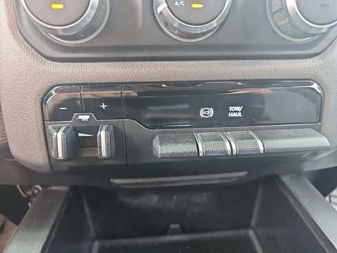 Used 2019 RAM 3500 Big Horn AWD/4WD image 28