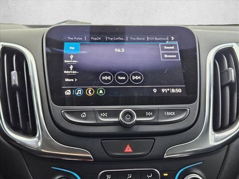 Used 2019 Chevrolet Equinox LT w/ Sun & Navigation Package AWD/4WD image 11