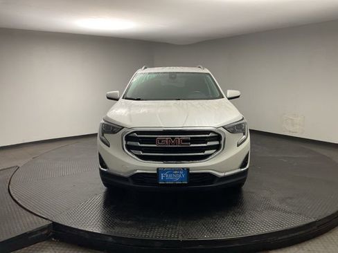 Certified 2021 GMC Terrain SLT image 2