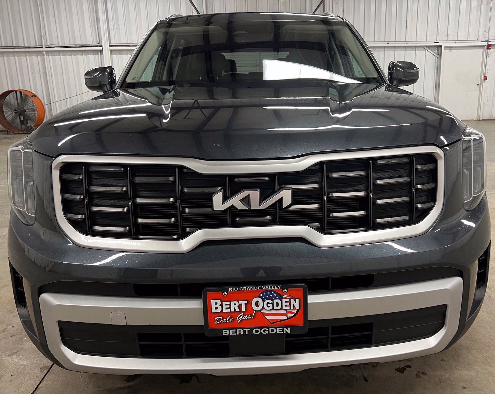 Used 2024 Kia Telluride S w/ S Sunroof Package FWD image 2