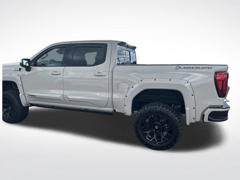 Used 2026 GMC Sierra 1500 AT4 w/ Technology Package AWD/4WD image 3