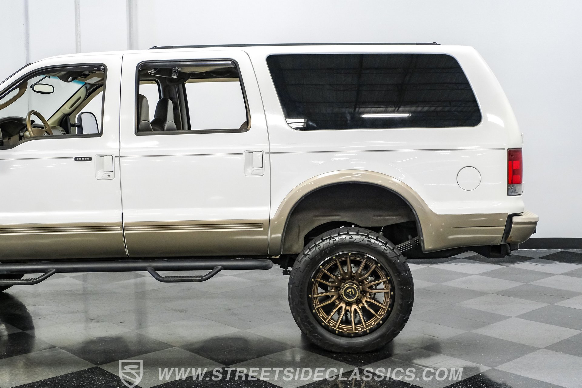 Used 2004 Ford Excursion Eddie Bauer AWD/4WD image 24