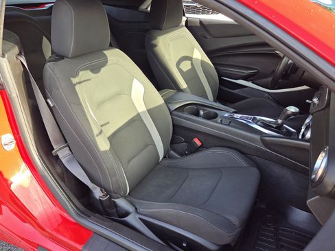 Used 2023 Chevrolet Camaro LT w/ Technology Package RWD image 22