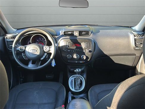Used 2014 Kia Soul + image 19