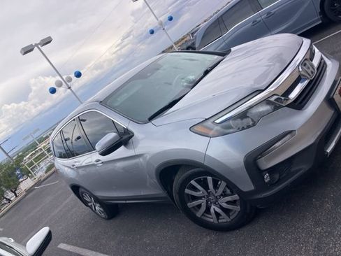Used 2021 Honda Pilot EX image 2