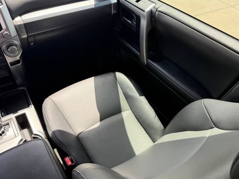 Used 2023 Toyota 4Runner SR5 Premium w/ Moonroof Package RWD image 28
