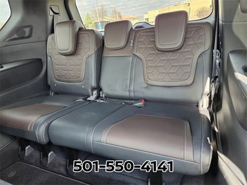 Used 2025 Nissan Armada Platinum image 14